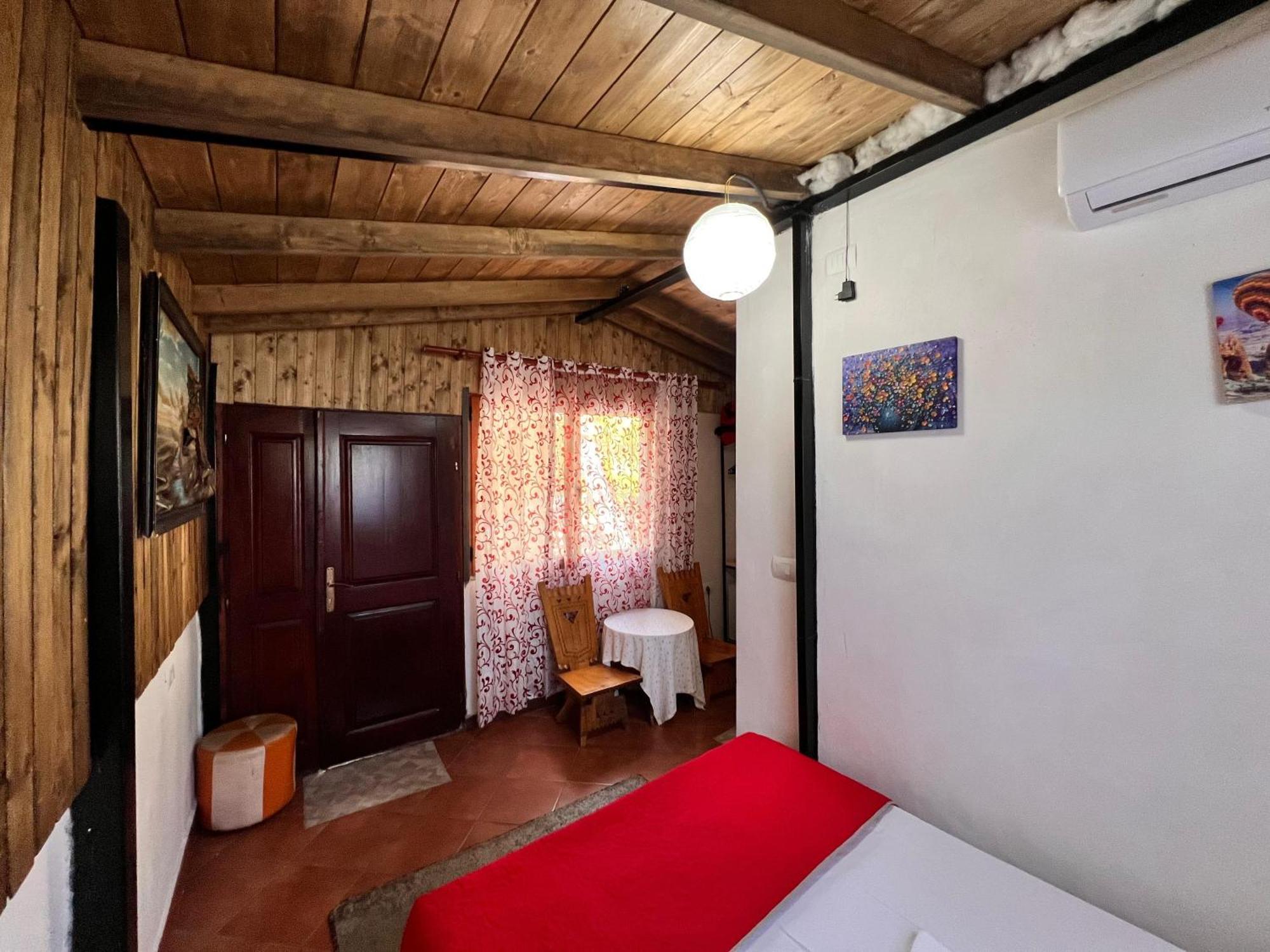 Rooms Nesti Inside Of Castle Крує Екстер'єр фото